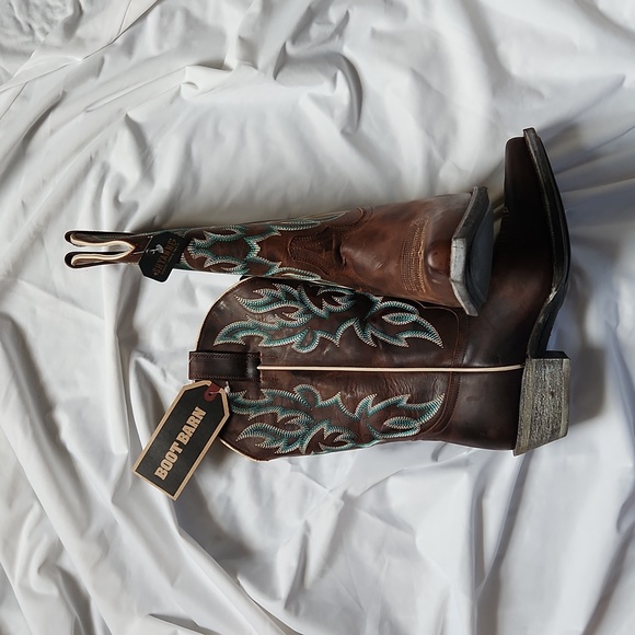 Cowboy boots - Picture 4 of 5